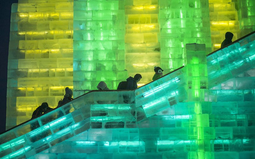 Στους -16 βαθμούς Κελσίου: Εκεί που ο πάγος και το χιόνι σμιλεύονται και δημιουργούν αριστουργηματικά γλυπτά [εικόνες&βίντεο] | iefimerida.gr 6