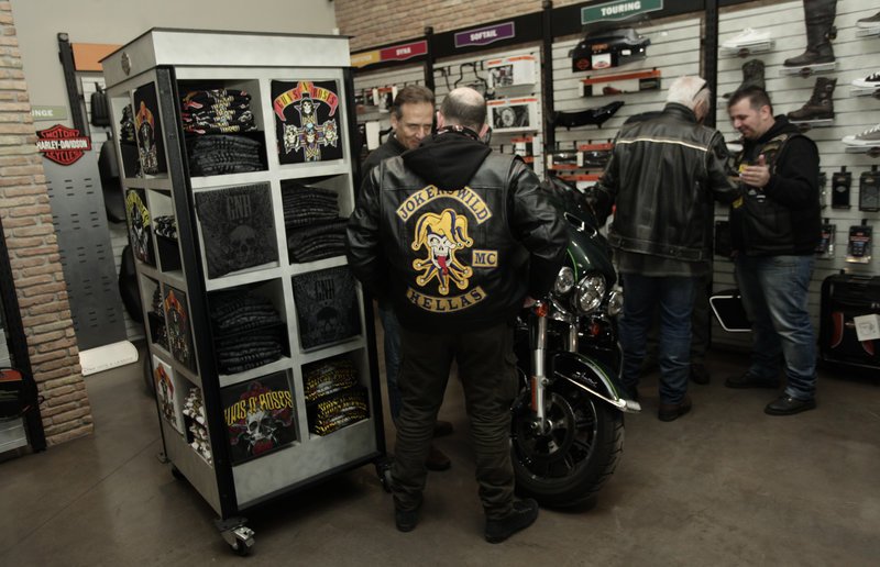 Δερμάτινα μπουφάν και γκάζια -Οσα έγιναν στην κοπή πίτας των φίλων Harley Davidson [εικόνες] | iefimerida.gr 11