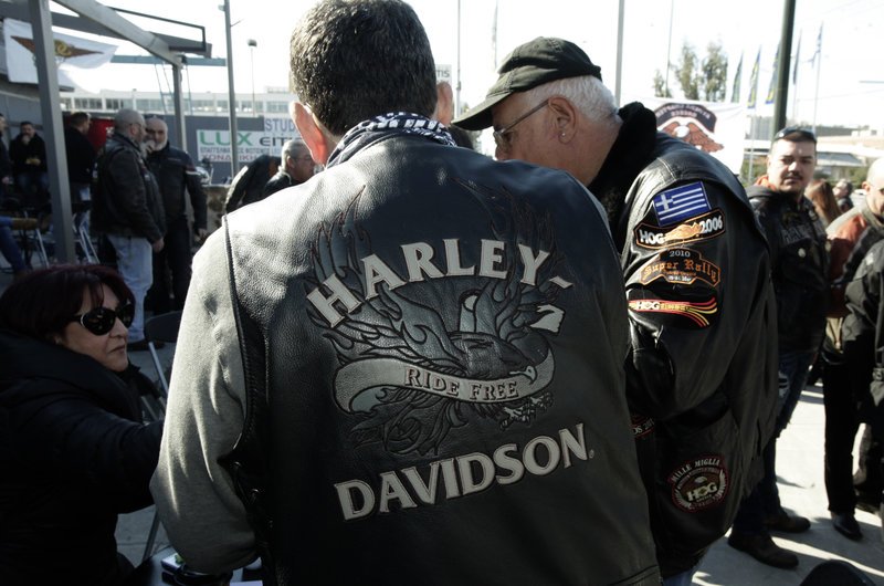 Δερμάτινα μπουφάν και γκάζια -Οσα έγιναν στην κοπή πίτας των φίλων Harley Davidson [εικόνες] | iefimerida.gr 14