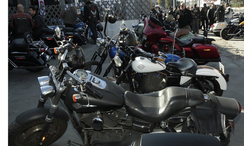 Δερμάτινα μπουφάν και γκάζια -Οσα έγιναν στην κοπή πίτας των φίλων Harley Davidson [εικόνες] | iefimerida.gr 22