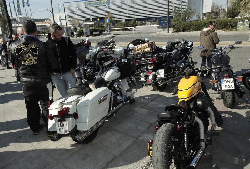 Δερμάτινα μπουφάν και γκάζια -Οσα έγιναν στην κοπή πίτας των φίλων Harley Davidson [εικόνες] | iefimerida.gr 4