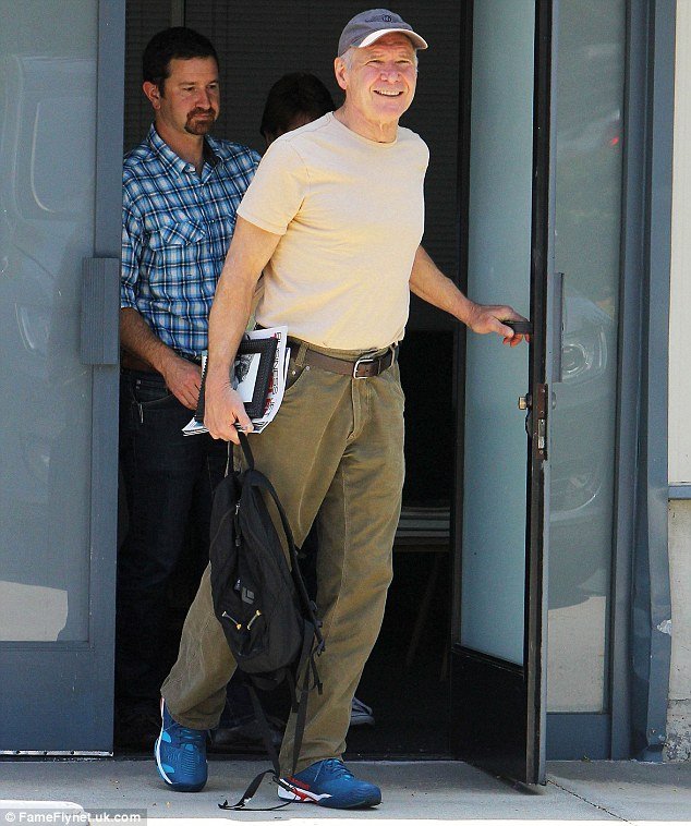 Ατρόμητος ο Χάρισον Φόρντ -Πιλοτάρει ξανά μετά το σοβαρό ατύχημα [εικόνες & βίντεο] | iefimerida.gr 3