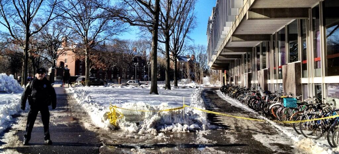 Συναγερμός στο Χάρβαρντ -Πληροφορίες για εκρηκτικά σε τέσσερα κτίρια, διατάχθηκε εκκένωση [εικόνα] | iefimerida.gr 0