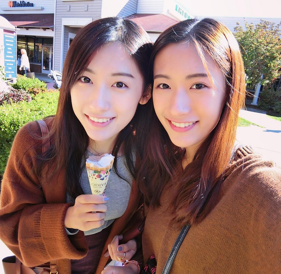 Αυτές οι δίδυμες έσπασαν όλα τα ρεκόρ -«Εβγαλαν» το Χάρβαρντ μέσα σε 1 χρόνο [εικόνες] | iefimerida.gr 0