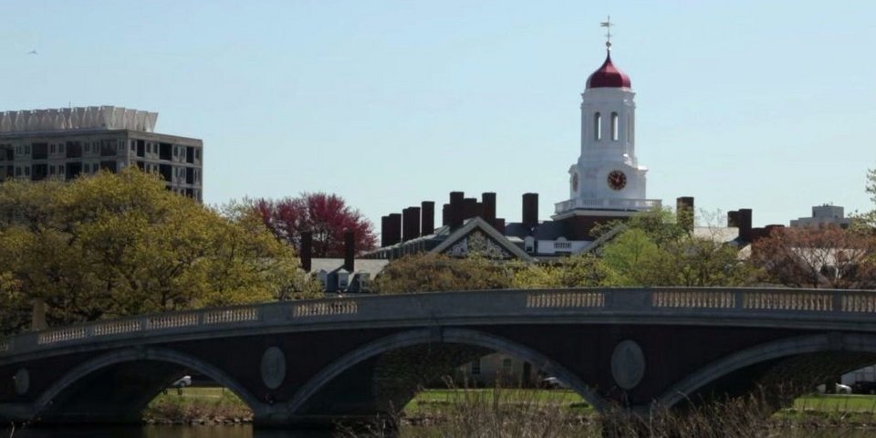 Αυτά είναι τα 6 πανεπιστήμια που βγάζουν εκατομμυριούχους [λίστα] | iefimerida.gr 0