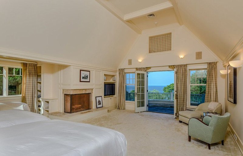 Για ψίχουλα πούλησε την πολυτελή του κατοικία στα Χάμπτονς ο Χάρβεϊ Γουάινστιν [εικόνες]  | iefimerida.gr 5