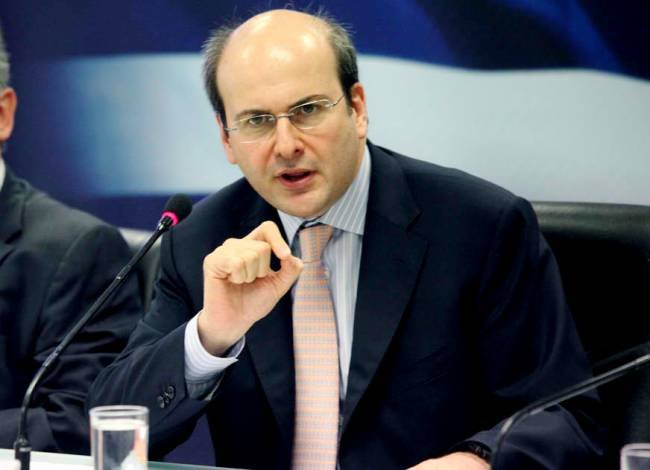 Κουμουτσάκος: Κινδυνεύουμε με διπλωματική κρίση με τα Σκόπια | iefimerida.gr 0