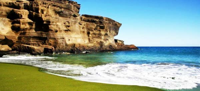 Μοναδική παραλία με πράσινη άμμο στις ακτές της Χαβάης [εικόνες] | iefimerida.gr 1