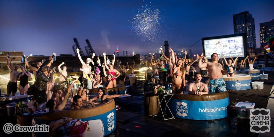 Θερινό σινεμά και τζακούζι -Μια ξέφρενη τάση που σαρώνει σε Λονδίνο και Νέα Υόρκη [εικόνες] | iefimerida.gr 1