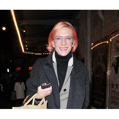 Η Κέιτ Μπλάνσετ έβαψε τα μαλλιά της ροζ και έκανε βόλτα για ψώνια στο Λονδίνο - Κι άλλες σταρ με ροζ μαλλιά [εικόνες] | iefimerida.gr 0