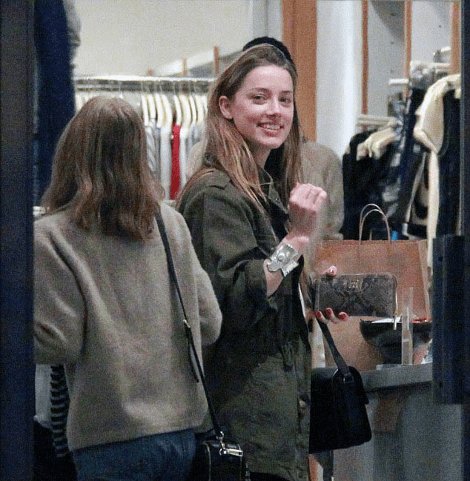 Η νέα αρραβωνιάρα του Τζόνι Ντεπ προκαλεί έκπληξη χωρίς make-up [εικόνες] | iefimerida.gr 1