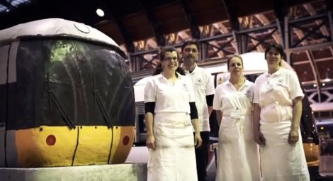 Cake Express: Ένα τρένο φτιαγμένο από παντεσπάνι για την πιο γλυκιά διαδρομή [εικόνες] | iefimerida.gr 4