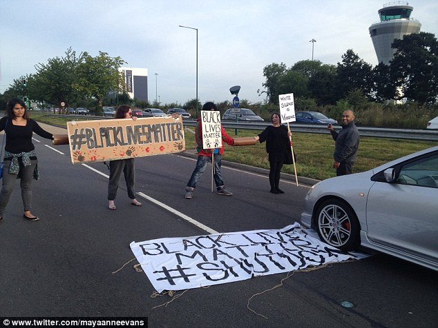 Χάος στο αεροδρόμιο Χίθροου του Λονδίνου -Εγκλωβισμένοι επί ώρες χιλιάδες ταξιδιώτες [εικόνες] | iefimerida.gr 1