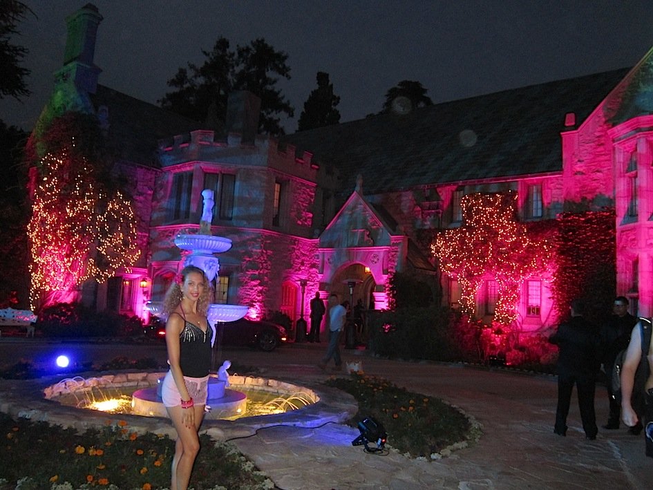 Πώς ζουν τα κουνελάκια εσώκλειστα -Οι κανόνες, οι απαγορεύσεις και οι χαμένες Πόρσε [εικόνες] | iefimerida.gr 1