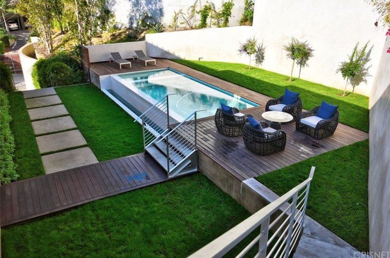 Η χήρα του Χιου Χέφνερ πουλά την πολυτελή βίλα που της άφησε, για 7,2 εκατ. ευρώ [εικόνες] | iefimerida.gr 11