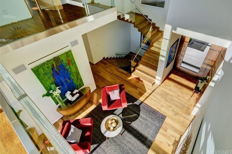 Η χήρα του Χιου Χέφνερ πουλά την πολυτελή βίλα που της άφησε, για 7,2 εκατ. ευρώ [εικόνες] | iefimerida.gr 5