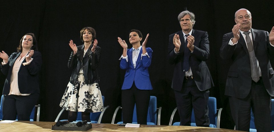 «Χε, Χο, Αριστερά!» -Το σύνθημα για να «αναστήσουν» τον Φρανσουά Ολάντ [εικόνες] | iefimerida.gr 1