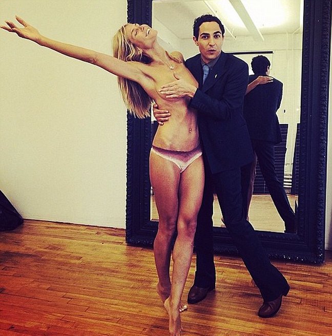 Αυτή είναι η φωτογραφία που ανέβασε η Heidi Klum στο Instagram και κολάζει όλους τους άντρες [εικόνα]    | iefimerida.gr 0