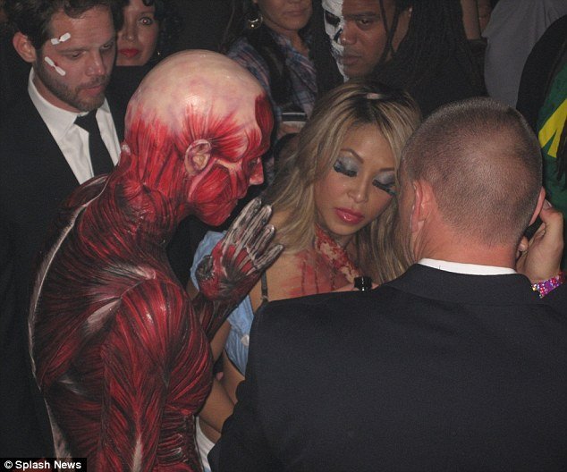 Πτώμα χωρίς δέρμα η Χάιντι Κλουμ [εικόνες] | iefimerida.gr 5