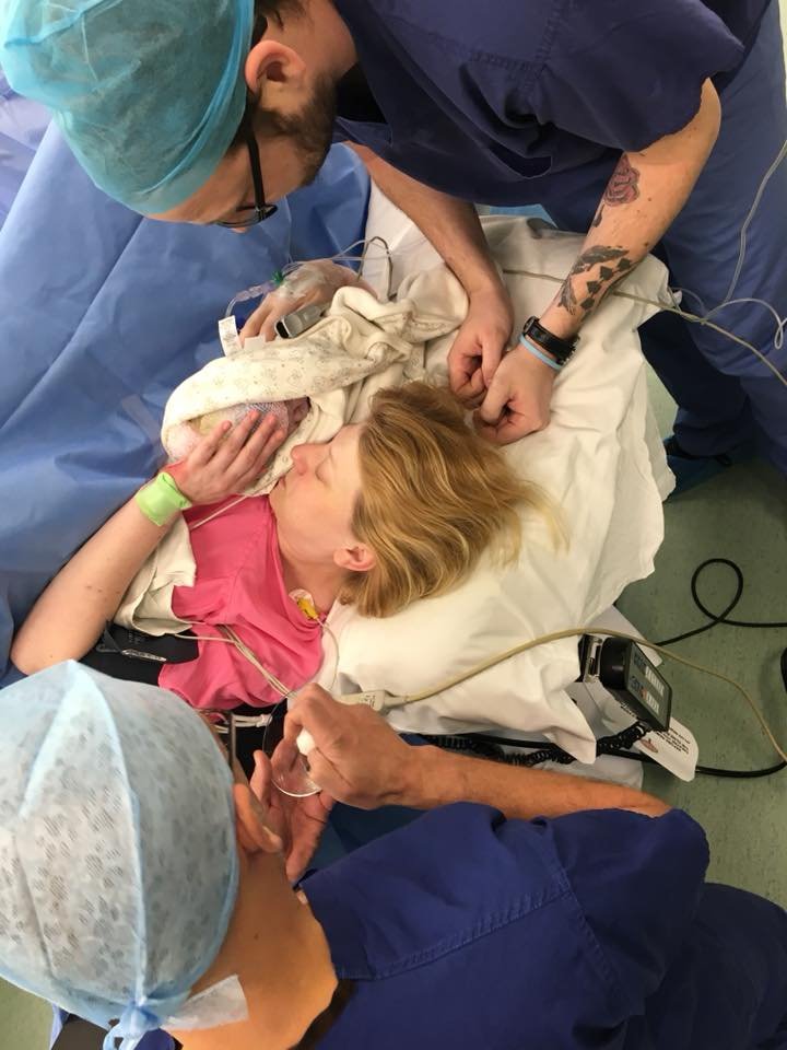 Γέννησε το άρρωστο βρέφος της για να δωρίσει τα όργανά του... [εικόνες και βίντεο] | iefimerida.gr 2