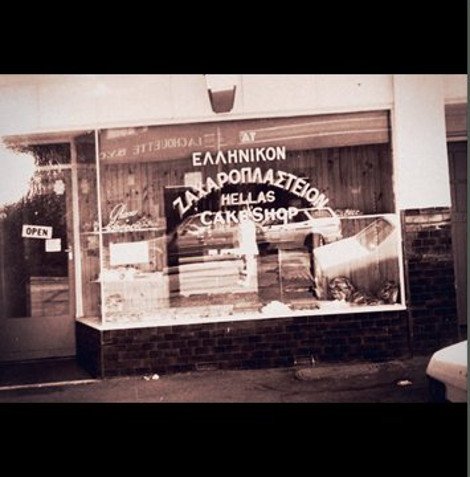 Hellas Cakes: Το «μαγαζάκι» ενός μετανάστη από την Ελλάδα που γλυκαίνει εδώ και 52 χρόνια τους κατοίκους της Μελβούρνης [εικόνες] | iefimerida.gr 8