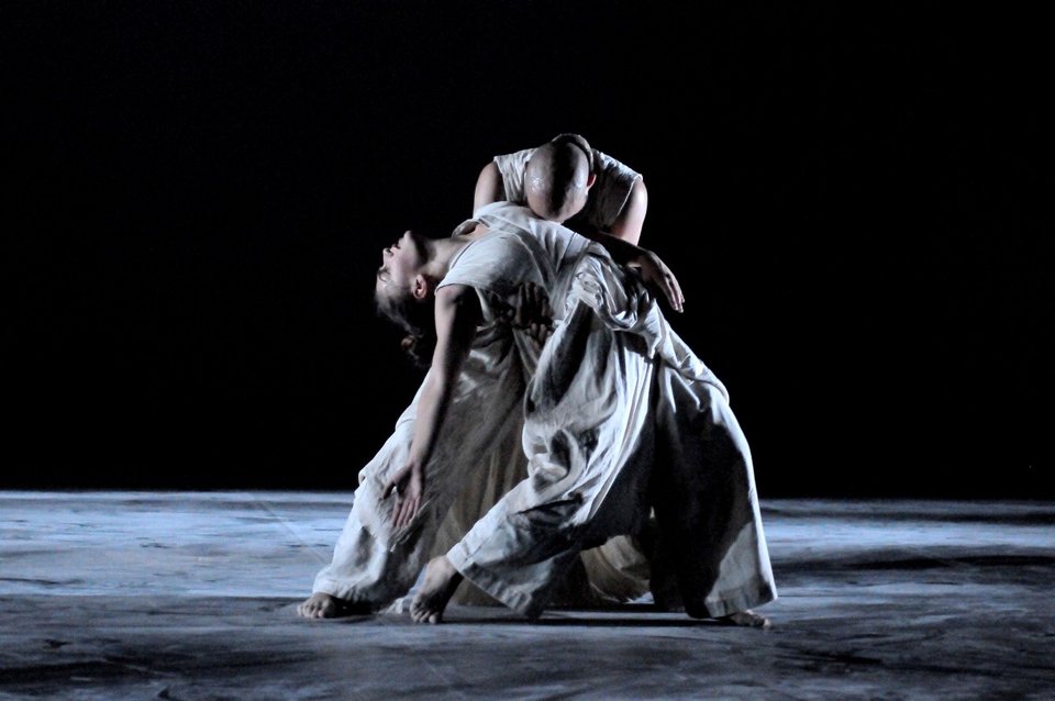 Η Hellenic Dance Company σε χορογραφίες Ακραμ Καν, Μάρθα Γκράχαμ, Φωνιαδάκη [εικόνες] | iefimerida.gr 0