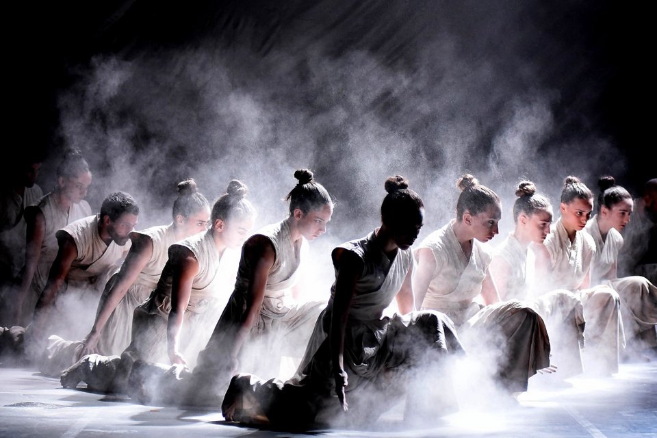 Η Hellenic Dance Company σε χορογραφίες Ακραμ Καν, Μάρθα Γκράχαμ, Φωνιαδάκη [εικόνες] | iefimerida.gr 1