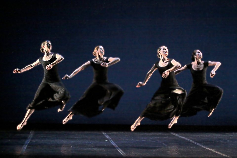 Η Hellenic Dance Company σε χορογραφίες Ακραμ Καν, Μάρθα Γκράχαμ, Φωνιαδάκη [εικόνες] | iefimerida.gr 2