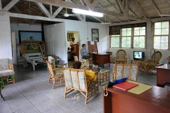 Το συγκλονιστικό σπίτι του Ερνεστ Χέμινγουεϊ στην Κούβα -Η χλιδή και οι πολυτέλειες ενός μεγάλου διανοούμενου [εικόνες] | iefimerida.gr 1