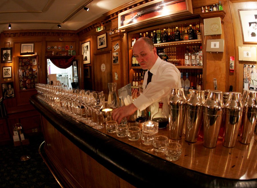 Το Παρίσι του Ερνεστ Χέμινγουεϊ -Ξεπουλάει το βιβλίο που έγραψε [εικόνες] | iefimerida.gr 7