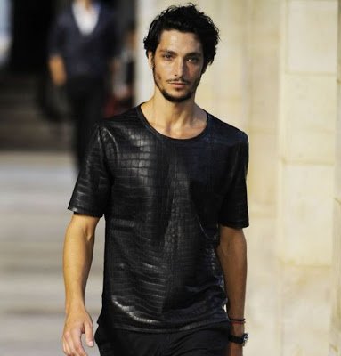 Πρόκληση: To ανδρικό T-shirt που κοστίζει 71.000 ευρώ [εικόνα] | iefimerida.gr 0