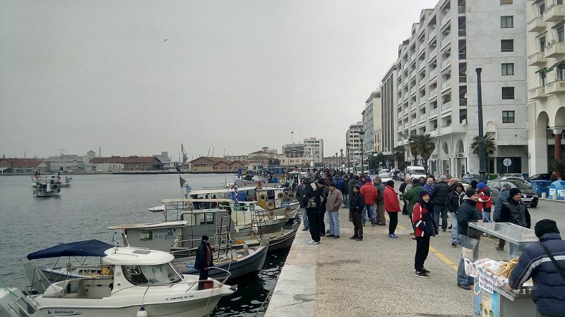 Σε κλοιό η Θεσσαλονίκη -Αγρότες «πλημμύρισαν» με 380 τρακτέρ την πόλη | iefimerida.gr 5
