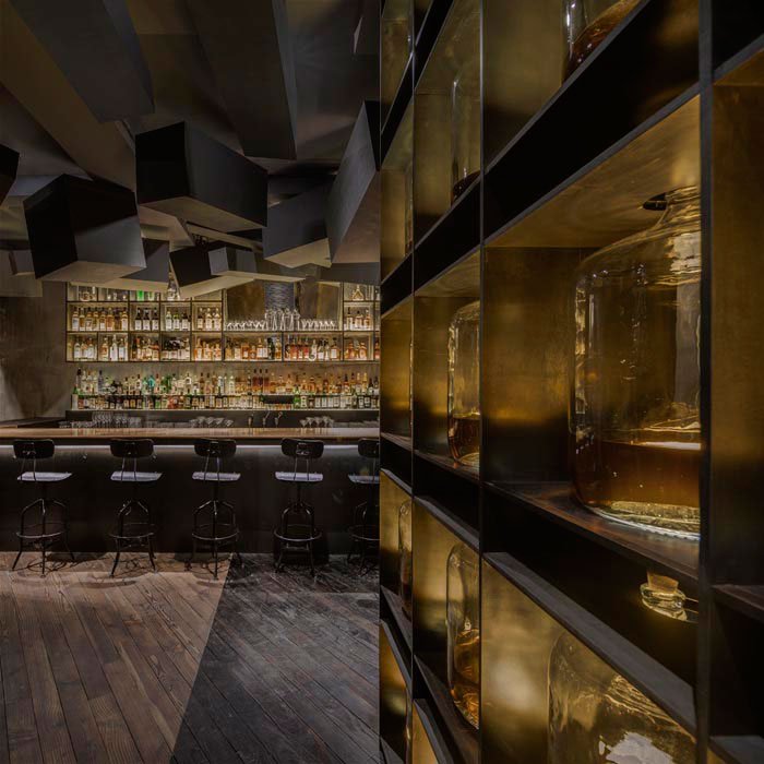 Μηχανή αναψυκτικών στη Σανγκάη κρύβει μέσα της ολόκληρο μπαρ [εικόνες] | iefimerida.gr 7