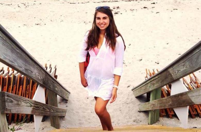 Παράλογο: Αυτή η γυναίκα έσκισε την επιταγή των 818 εκατ. ευρώ που της έδωσε ο πρώην σύζυγός της για το διαζύγιό τους [εικόνες] | iefimerida.gr 9