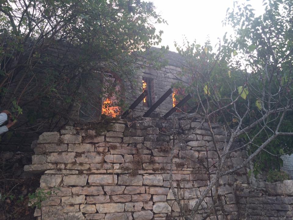 Αλβανία: Πύρινος εφιάλτης για ελληνικά χωριά -Εστειλε βοήθεια η Ελλάδα [εικόνες & βίντεο] | iefimerida.gr 3