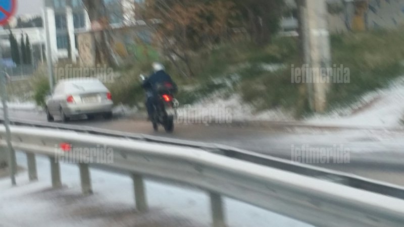 Το χιόνι στην Αττική έφερε προβλήματα -Παγοδρόμιο η Κηφισίας [εικόνες] | iefimerida.gr 5