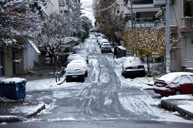Στα λευκά και τα νότια προάστια της Αττικής -Από τη Νέα Σμύρνη έως τη Βάρκιζα [εικόνες] | iefimerida.gr 7