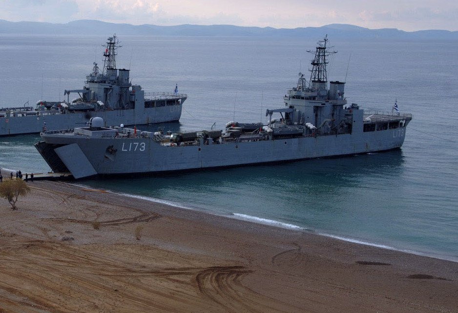 Σε Τήνο και το Πάρο πλοία του Πολεμικού Ναυτικού για τον εορτασμό της Κοιμήσεως της Θεοτόκου [εικόνες] | iefimerida.gr 2