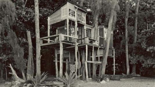 Oταν οι χίπις ζούσαν στον παράδεισο της Χαβάης με έξοδα του αδελφού της Λιζ Τέιλορ [εικόνες] | iefimerida.gr 3