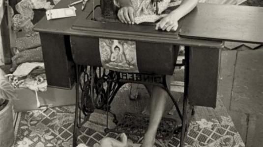 Oταν οι χίπις ζούσαν στον παράδεισο της Χαβάης με έξοδα του αδελφού της Λιζ Τέιλορ [εικόνες] | iefimerida.gr 4