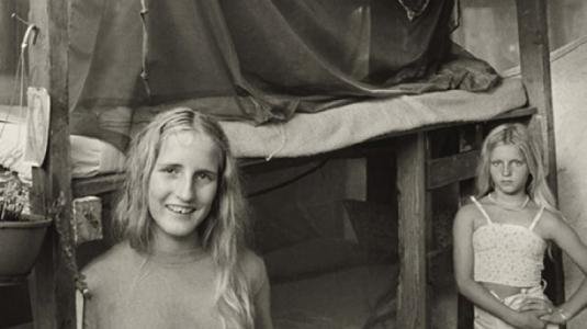 Oταν οι χίπις ζούσαν στον παράδεισο της Χαβάης με έξοδα του αδελφού της Λιζ Τέιλορ [εικόνες] | iefimerida.gr 5