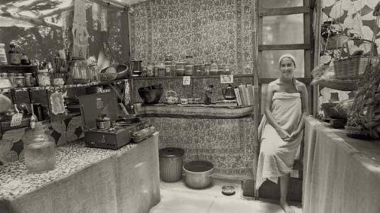 Oταν οι χίπις ζούσαν στον παράδεισο της Χαβάης με έξοδα του αδελφού της Λιζ Τέιλορ [εικόνες] | iefimerida.gr 6