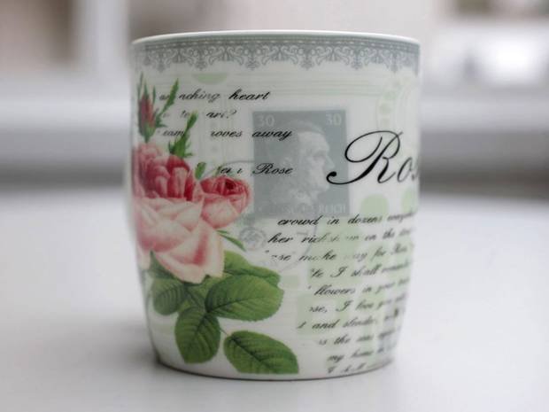 Το άκρον άωτον της ανοησίας -Τύπωσαν σε φλιτζανάκια του καφέ τη φωτογραφία του Χίτλερ [εικόνες]  | iefimerida.gr 0