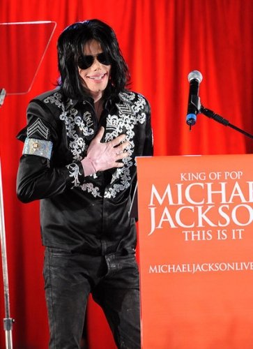 Πέντε χρόνια χωρίς τον βασιλιά της Ποπ -Καρέ από τη ζωή και το έργο του Μάικλ Τζάκσον  [εικόνες] | iefimerida.gr 16
