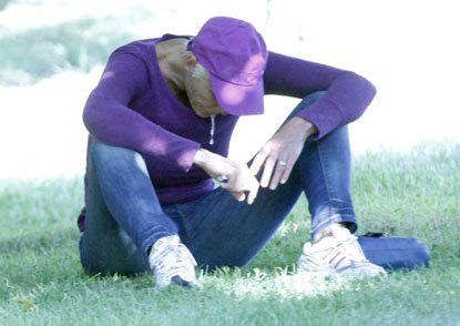 Γνωστή σεξοβόμβα βρέθηκε λιπόθυμη σε πάρκο του Λος Άντζελες [εικόνες] | iefimerida.gr 5