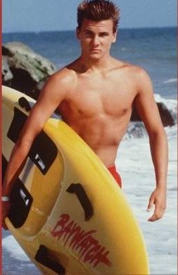 Δείτε πως έγινε ο μικρός Χόμπι, ο γιος του Μιτς από το θρυλικό Baywatch [εικόνες] | iefimerida.gr 2