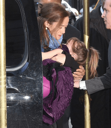 Σε στενό κύκλο το «τελευταίο αντίο» στον Φίλιπ Σέιμουρ Χόφμαν – Συγκλονίζουν τα μικρά του παιδιά [εικόνες] | iefimerida.gr 5