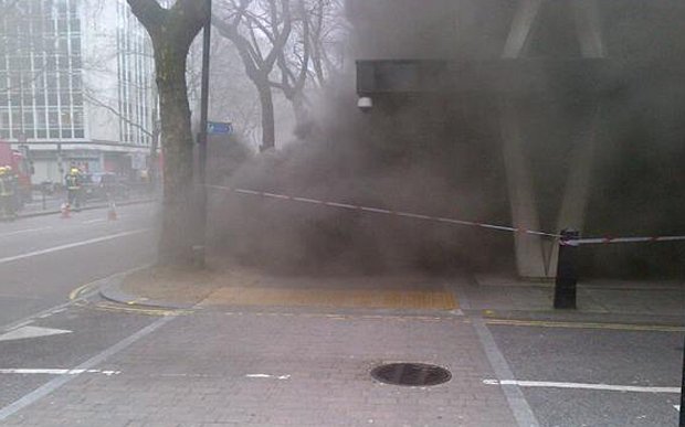 Μεγάλη φωτιά στο Λονδίνο – Εκκενώθηκε η περιοχή και το LSE [εικόνες] | iefimerida.gr 1