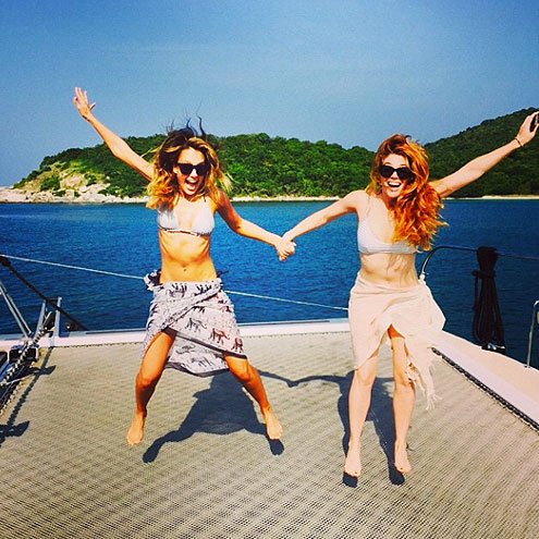 Ποια χιόνια; Oι διάσημοι έφυγαν για διακοπές σε πισίνες και καταγάλανες θάλασσες [εικόνες] | iefimerida.gr 2