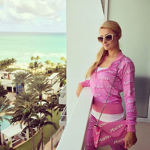 Ποια χιόνια; Oι διάσημοι έφυγαν για διακοπές σε πισίνες και καταγάλανες θάλασσες [εικόνες] | iefimerida.gr 5